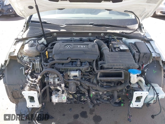 2017 Volkswagen Golf S z VIN 3VWC17AU2HM527113, wystawiony jako IAAI lot #41713423 z przebiegiem 47 796 mil mil oraz . Historia ofert i sprzedaży dostępna na DreamBid. Obrazek 10.