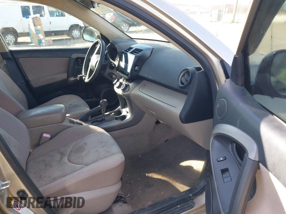 2007 Toyota RAV4 with VIN JTMZD33V376037863, listed as a IAAI auction lot 41678656 with 197,911 mi miles. Bid and sale history available at carsss.com. Image 5.