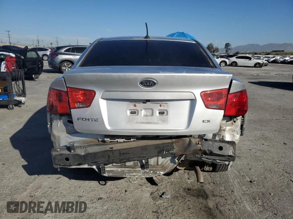 2011 Kia Forte EX with VIN KNAFU4A28B5380794, listed as a Copart auction lot 52823735 with 186,741 mi miles and Salvage Title. Bid and sale history available at carsss.com. Image 6.