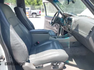 2002 Ford Explorer Sport with VIN 1FMDU70E92UC59927, listed as a IAAI auction lot 42483343 with 217,816 mi miles and . Bid and sale history available at DreamBid. Image 5.