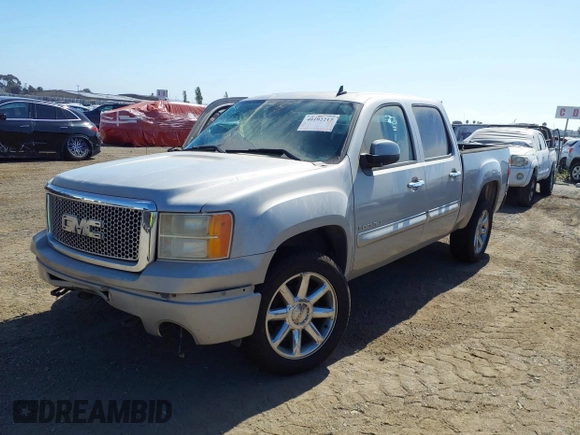 2008 GMC Sierra Denali z VIN 2GTEK638681283475, wystawiony jako IAAI lot #40102217 z przebiegiem 179 733 mil mil oraz . Historia ofert i sprzedaży dostępna na DreamBid. Obrazek 18.