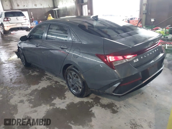 2024 Hyundai Elantra SEL with VIN KMHLM4DG0RU800279, listed as a IAAI auction lot 41523141 with 6,288 mi miles. Bid and sale history available at carsss.com. Image 3.