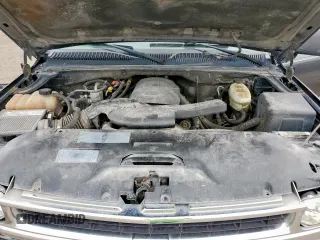 2004 Chevrolet Tahoe LT z VIN 1GNEC13Z84J171857, wystawiony jako Copart lot #57993315 z przebiegiem 239 893 mil mil oraz Szkoda całkowita • Salvage title. Historia ofert i sprzedaży dostępna na DreamBid. Obrazek 12.