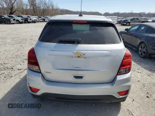 2020 Chevrolet Trax LS with VIN KL7CJKSB7LB330258, listed as a Copart auction lot 49590465 with 0 mi miles and Clean Title. Bid and sale history available at carsss.com. Image 6.