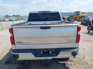 2020 Chevrolet Silverado 1500 Custom with VIN 3GCPWBEH6LG340504, listed as a IAAI auction lot 40007894 with 49,725 mi miles. Bid and sale history available at carsss.com. Image 16.