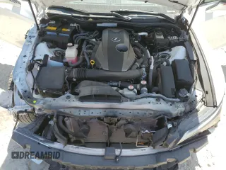 2021 Lexus IS 300 z VIN JTHAA1D21M5114728, wystawiony jako Copart lot #50702935 z przebiegiem 9 696 mil mil oraz Szkoda całkowita • Salvage title. Historia ofert i sprzedaży dostępna na DreamBid. Obrazek 11.