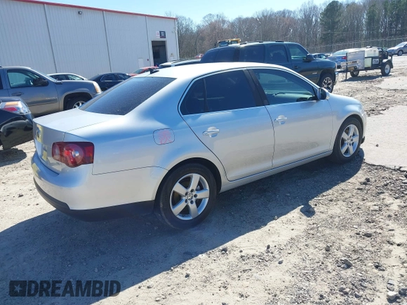 2008 Volkswagen Jetta Sedan SE with VIN 3VWRM71K58M046420, listed as a IAAI auction lot 41819868 with 231,222 mi miles. Bid and sale history available at carsss.com. Image 4.