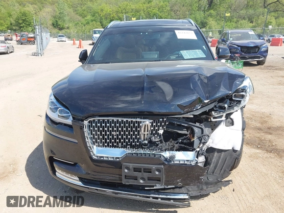 2020 Lincoln Aviator Reserve with VIN 5LM5J7XC7LGL37068, listed as a IAAI auction lot 42242173 with 40,714 mi miles and . Bid and sale history available at DreamBid. Image 12.