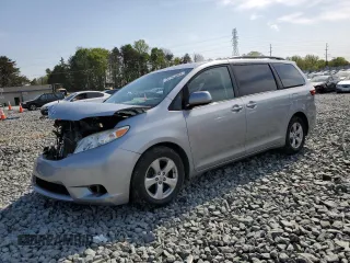2015 Toyota Sienna LE AAS with VIN 5TDKK3DCXFS528241, listed as a Copart auction lot 52753055 with 132,207 mi miles and Salvage Title. Bid and sale history available at DreamBid. Image 1.