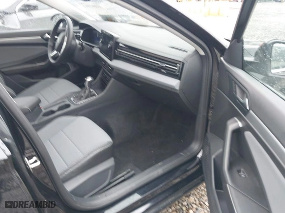 2025 Volkswagen Jetta SE with VIN 3VW7X7BU5SM029526, listed as a IAAI auction lot 41861941 with 5,791 mi miles. Bid and sale history available at carsss.com. Image 5.
