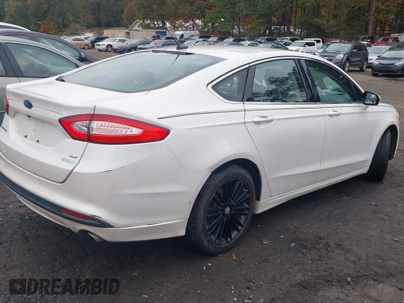 2013 Ford Fusion SE with VIN 3FA6P0HR5DR246577, listed as a IAAI auction lot 40777607 with 224,994 mi miles. Bid and sale history available at carsss.com. Image 4.