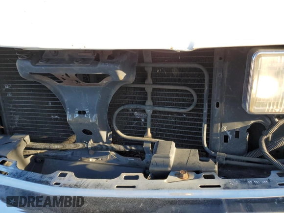 2000 Chevrolet Blazer LS with VIN 1GNCT18W8YK285881, listed as a Copart auction lot 41364325 with 277,029 mi miles and Salvage title. Bid and sale history available at DreamBid. Image 12.
