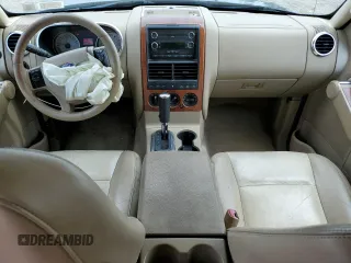 2008 Ford Explorer Eddie Bauer z VIN 1FMEU74E78UA13806, wystawiony jako Copart lot #63615595 z przebiegiem 233 963 mil mil oraz Szkoda całkowita • Salvage title. Historia ofert i sprzedaży dostępna na DreamBid. Obrazek 8.