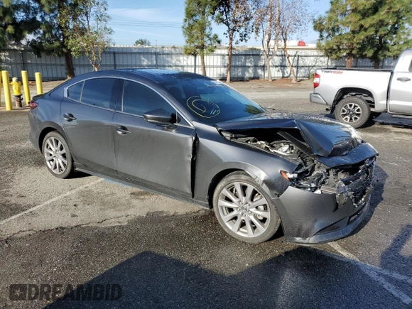 2019 Mazda 3 Premium with VIN JM1BPBEM3K1114809, listed as a Copart auction lot 35785873 with 43,633 mi miles and . Bid and sale history available at DreamBid. Image 4.