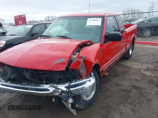 2001 Chevrolet S-10 LS with VIN 1GCCS19531K152758, listed as a IAAI auction lot 41700062 with 74,422 mi miles and . Bid and sale history available at DreamBid. Image 17.
