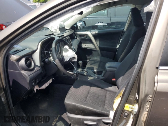 2015 Toyota RAV4 LE z VIN 2T3BFREV6FW300470, wystawiony jako Copart lot #58088395 z przebiegiem Nie podano mil oraz Szkoda całkowita • Salvage title. Historia ofert i sprzedaży dostępna na DreamBid. Obrazek 7.