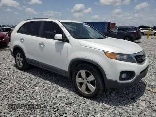 2013 Kia Sorento EX с VIN 5XYKU3A67DG320272, выставлен на аукционе Copart как лот 59878535 с пробегом 118 487 миль миль и Списание • Salvage title. История ставок и продаж доступна на DreamBid. Изображение 4.