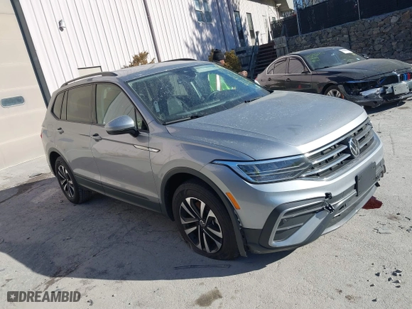 2024 Volkswagen Tiguan S with VIN 3VVFB7AX3RM045163, listed as a IAAI auction lot 41280613 with 7,705 mi miles. Bid and sale history available at carsss.com. Image 1.