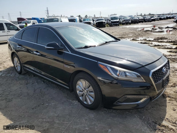 2017 Hyundai Sonata Hybrid SE with VIN KMHE24L14HA060375, listed as a Copart auction lot 45228695 with 138,232 mi miles and Salvage Title. Bid and sale history available at carsss.com. Image 4.