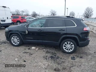 2019 Jeep Cherokee Latitude with VIN 1C4PJMCB8KD367868, listed as a IAAI auction lot 41465306 with 84,250 mi miles. Bid and sale history available at carsss.com. Image 14.