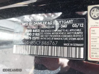 2012 Mercedes-Benz C-Class C 250 with VIN WDDGJ4HB5CF886767, listed as a IAAI auction lot 41753977 with 129,054 mi miles. Bid and sale history available at carsss.com. Image 9.