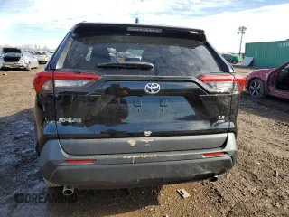 2021 Toyota RAV4 LE with VIN 2T3F1RFV4MC213910, listed as a Copart auction lot 46911255 with 32,114 mi miles and Salvage Title. Bid and sale history available at carsss.com. Image 6.