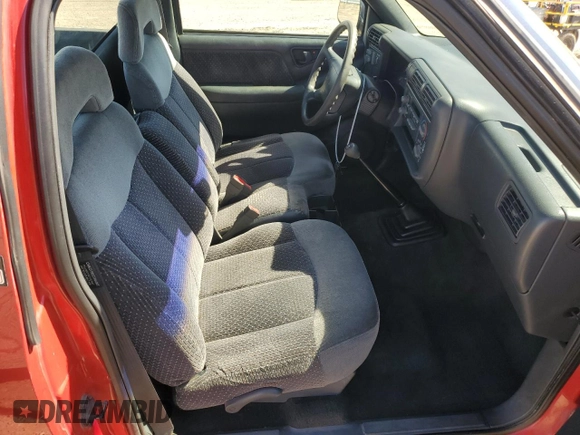 1995 GMC Sonoma z VIN 1GTCS144XS8524819, wystawiony jako Copart lot #52608765 z przebiegiem 84 794 mil mil oraz Szkody całkowita. Historia ofert i sprzedaży dostępna na DreamBid. Obrazek 10.
