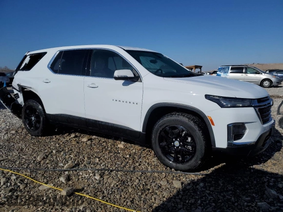 2022 Chevrolet Traverse LS with VIN 1GNEVLKWXNJ107625, listed as a Copart auction lot 42544375 with 46,280 mi miles and Salvage Title. Bid and sale history available at carsss.com. Image 4.