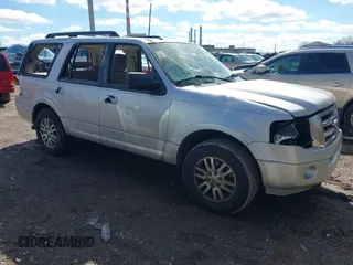 2011 Ford Expedition XLT z VIN 1FMJU1J54BEF37366, wystawiony jako IAAI lot #41719324 z przebiegiem 188 180 mil mil oraz . Historia ofert i sprzedaży dostępna na DreamBid. Obrazek 1.