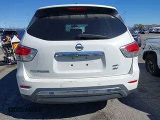2013 Nissan Pathfinder SV with VIN 5N1AR2MM1DC648756, listed as a IAAI auction lot 41640693 with 170,190 mi miles. Bid and sale history available at carsss.com. Image 6.