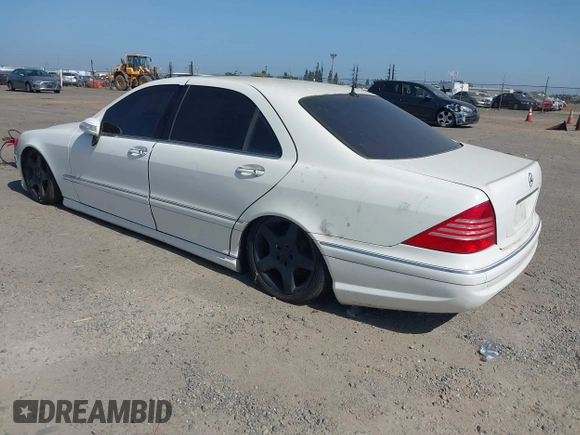 2004 Mercedes-Benz S 430 with VIN WDBNG70J04A423615, listed as a IAAI auction lot 42407100 with Not provided miles and . Bid and sale history available at DreamBid. Image 3.