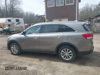 2018 Kia Sorento LX with VIN 5XYPGDA36JG403695, listed as a IAAI auction lot 42018100 with 111,059 mi miles. Bid and sale history available at carsss.com. Image 14.