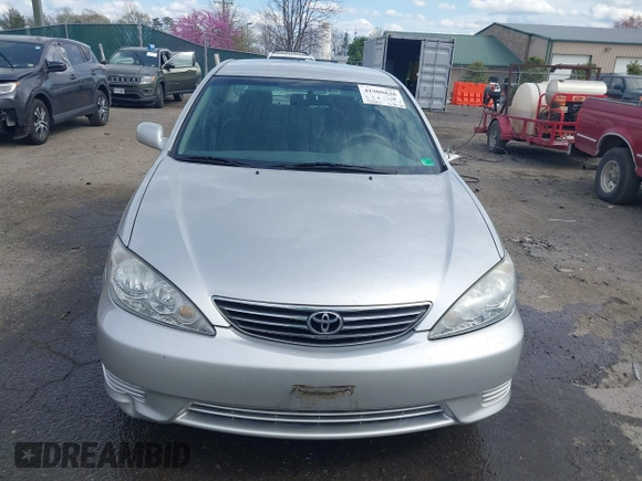 2005 Toyota Camry LE with VIN 4T1BF30K35U608097, listed as a IAAI auction lot 41908838 with 75,601 mi miles and . Bid and sale history available at DreamBid. Image 12.