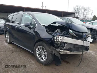 2024 Toyota Sienna XLE with VIN 5TDJSKFC3RS129744, listed as a IAAI auction lot 41564077 with 9,224 mi miles and . Bid and sale history available at DreamBid. Image 1.