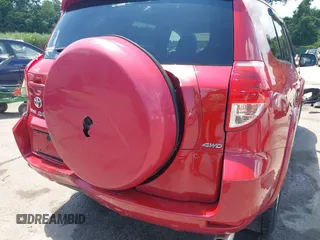 2007 Toyota RAV4 Sport с VIN JTMBK32V476024774, выставлен на аукционе IAAI как лот 42648957 с пробегом 231 545 миль миль и . История ставок и продаж доступна на DreamBid. Изображение 17.