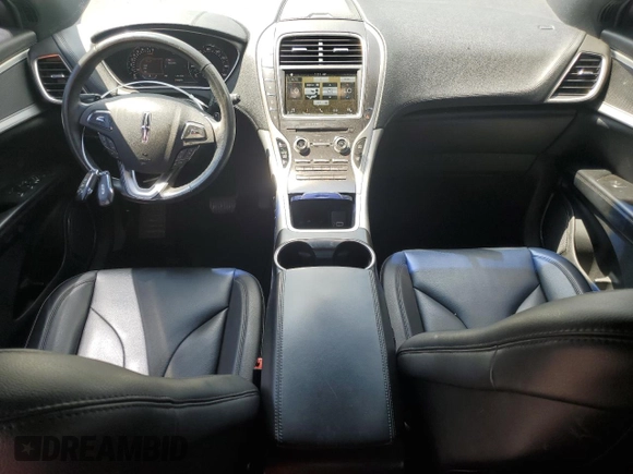 2016 Lincoln MKX Premiere z VIN 2LMTJ6JR9GBL78904, wystawiony jako Copart lot #51188815 z przebiegiem 120 123 mil mil oraz Szkoda całkowita • Salvage title. Historia ofert i sprzedaży dostępna na DreamBid. Obrazek 8.