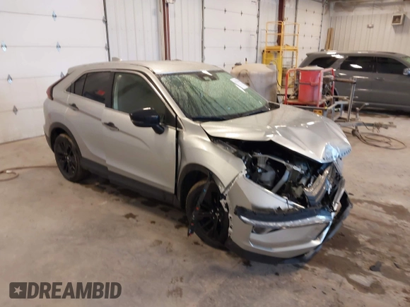 2022 Mitsubishi Eclipse Cross LE z VIN JA4ASVAA7NZ054234, wystawiony jako IAAI lot #42325344 z przebiegiem 36 118 mil mil oraz . Historia ofert i sprzedaży dostępna na DreamBid. Obrazek 1.