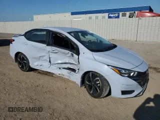 2024 Nissan Versa SR z VIN 3N1CN8FV4RL920216, wystawiony jako Copart lot #56881115 z przebiegiem 6 568 mil mil oraz Szkoda całkowita • Salvage title. Historia ofert i sprzedaży dostępna na DreamBid. Obrazek 4.