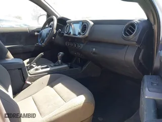 2019 Toyota Tacoma 4WD SR with VIN 3TMCZ5AN3KM207007, listed as a IAAI auction lot 41755529 with 43,203 mi miles. Bid and sale history available at carsss.com. Image 5.