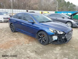 2019 Hyundai Sonata Sport with VIN 5NPE34AF3KH766494, listed as a IAAI auction lot 41677608 with 199,195 mi miles. Bid and sale history available at carsss.com. Image 1.