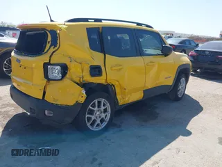 2023 Jeep Renegade Latitude with VIN ZACNJDB11PPP62206, listed as a IAAI auction lot 41998934 with 9,577 mi miles and . Bid and sale history available at carsss.com. Image 4.