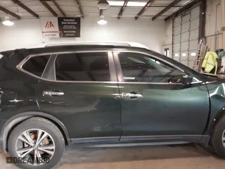 2019 Nissan Rogue SL with VIN 5N1AT2MT1KC709383, listed as a IAAI auction lot 41246437 with 181,109 mi miles. Bid and sale history available at carsss.com. Image 13.