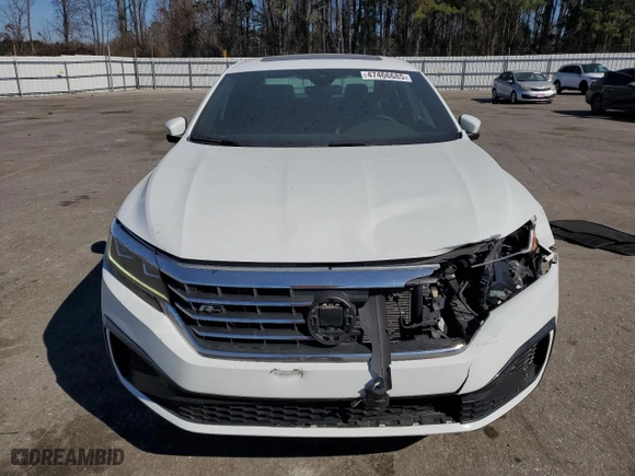 2021 Volkswagen Passat 2.0T R-Line with VIN 1VWMA7A34MC015280, listed as a Copart auction lot 47466685 with 29,107 mi miles and Salvage Title. Bid and sale history available at carsss.com. Image 5.