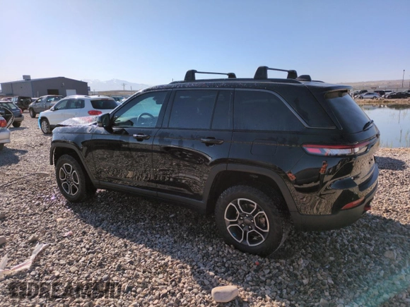2022 Jeep Grand Cherokee Trailhawk with VIN 1C4RJHCG1N8574207, listed as a Copart auction lot 52789925 with 31,549 mi miles and Salvage title. Bid and sale history available at DreamBid. Image 2.