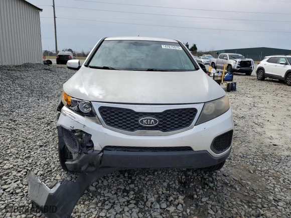 2012 Kia Sorento LX with VIN 5XYKT3A17CG235728, listed as a Copart auction lot 47615575 with 163,173 mi miles and Salvage Title. Bid and sale history available at carsss.com. Image 5.