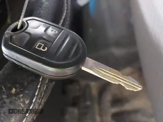2012 Ford F-150 XL с VIN 1FTFW1EF7CKD33302, выставлен на аукционе IAAI как лот 41613044 с пробегом 97 926 миль миль и . История ставок и продаж доступна на DreamBid. Изображение 11.