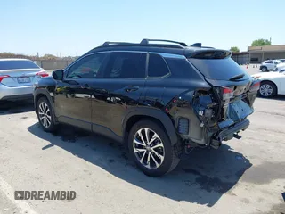 2023 Toyota Corolla Cross XLE z VIN 7MUDAAAG3PV069634, wystawiony jako IAAI lot #42489692 z przebiegiem 18 923 mil mil oraz . Historia ofert i sprzedaży dostępna na DreamBid. Obrazek 3.