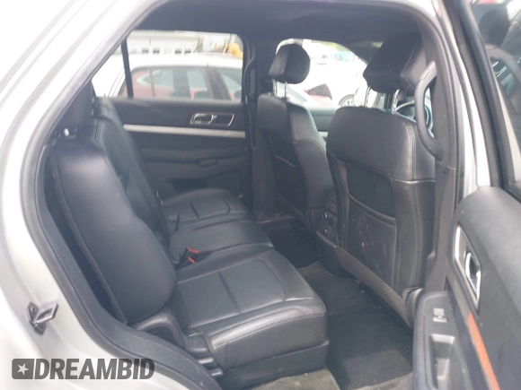 2016 Ford Explorer XLT with VIN 1FM5K7D86GGC98365, listed as a IAAI auction lot 42038692 with 155,552 mi miles. Bid and sale history available at carsss.com. Image 8.