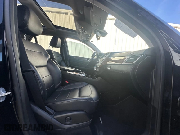 2012 Mercedes-Benz M 550 with VIN 4JGDA7DB4CA049084, listed as a Copart auction lot 83238734 with 88,571 mi miles and Clean title. Bid and sale history available at DreamBid. Image 5.
