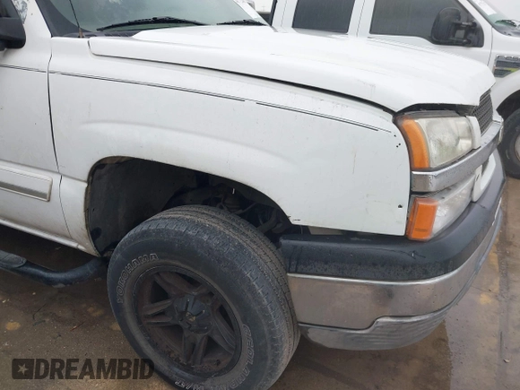 2003 Chevrolet Silverado 1500 LS with VIN 2GCEK19V831318624, listed as a IAAI auction lot 41772468 with 205,665 mi miles. Bid and sale history available at carsss.com. Image 6.
